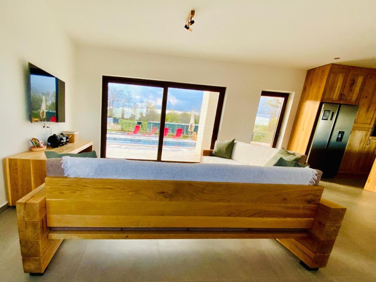 Villa Fluggi Near Labin Santalezi Экстерьер фото