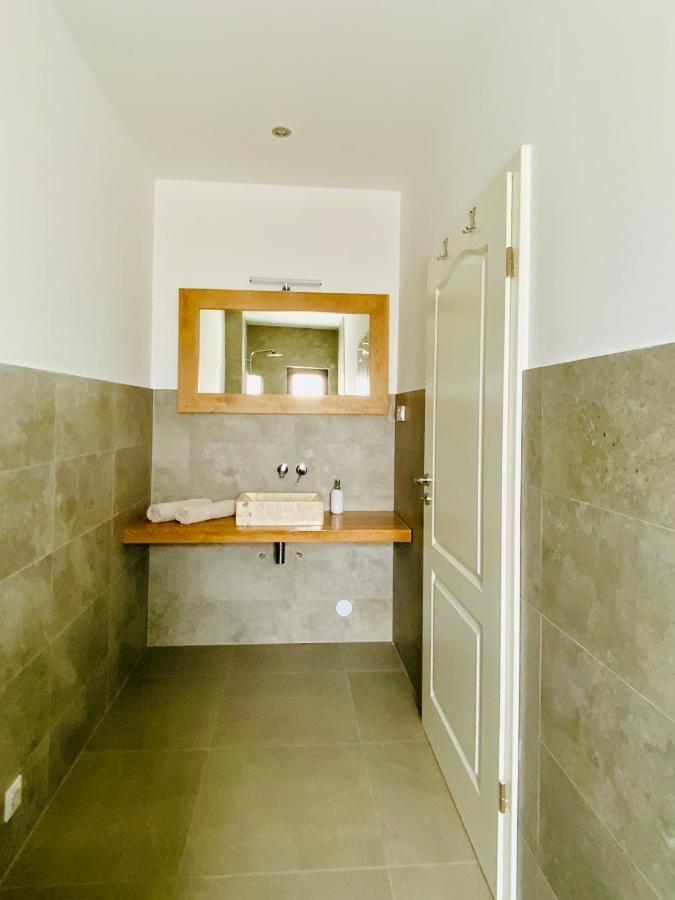 Villa Fluggi Near Labin Santalezi Экстерьер фото