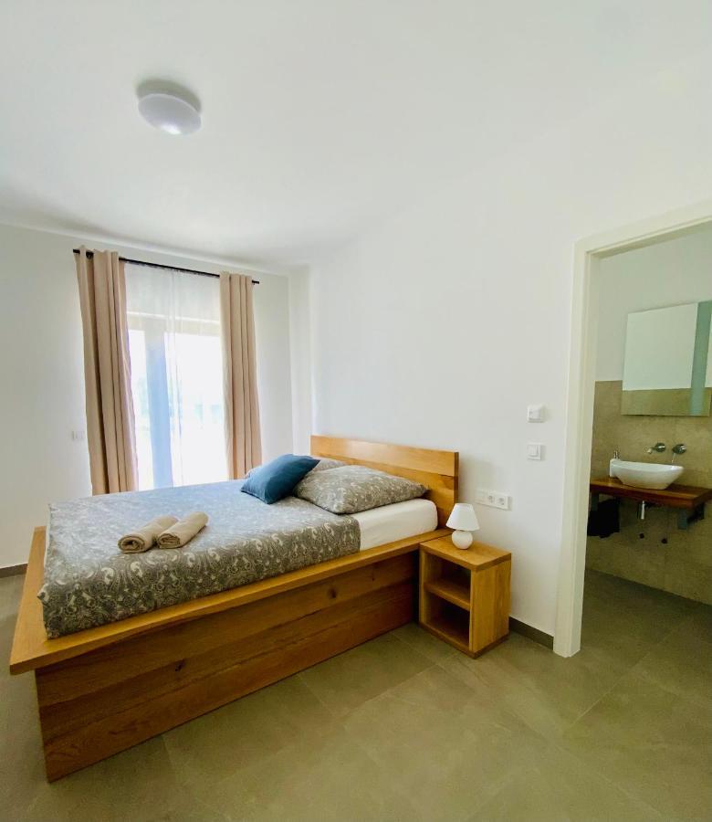 Villa Fluggi Near Labin Santalezi Экстерьер фото