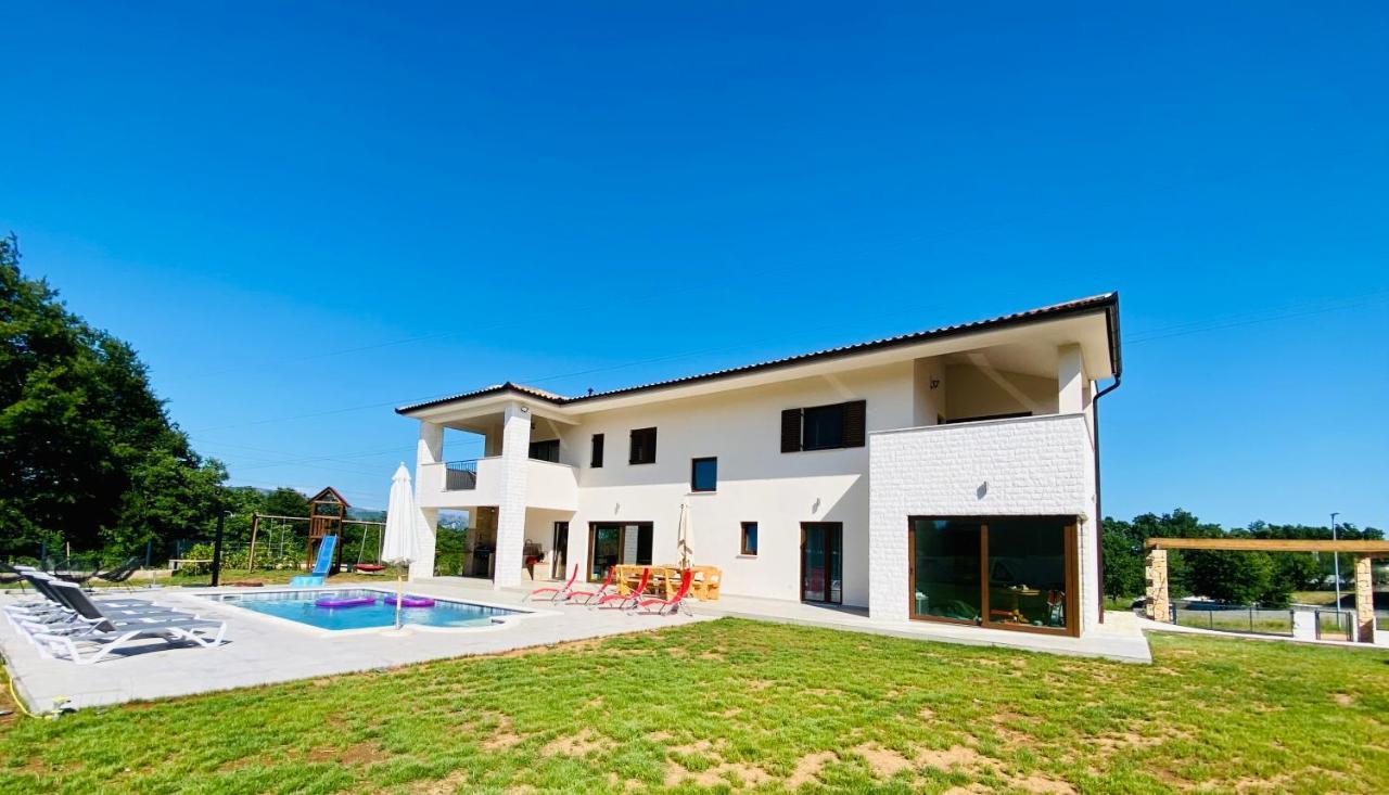 Villa Fluggi Near Labin Santalezi Экстерьер фото