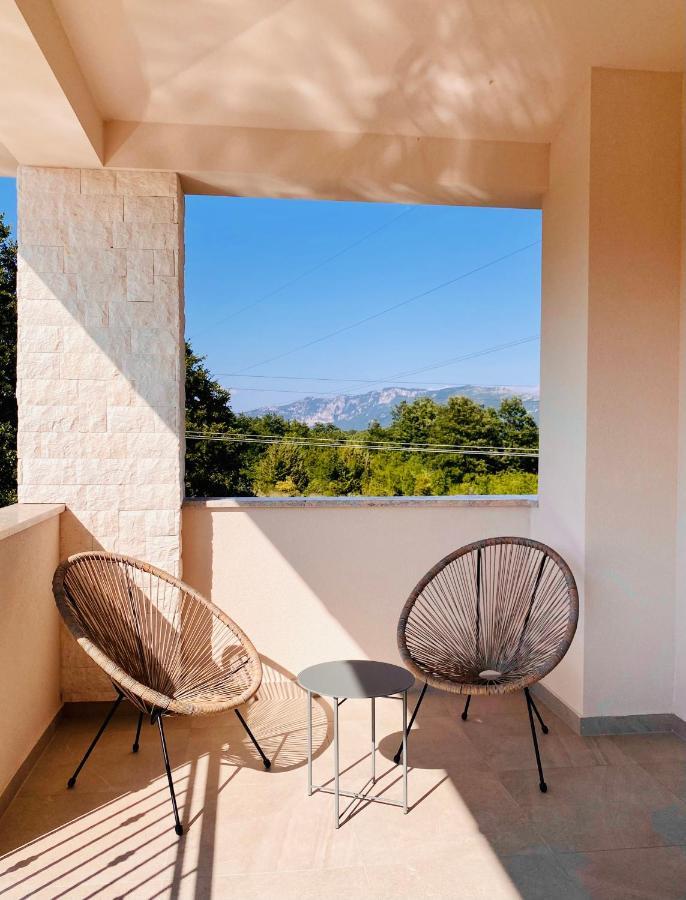 Villa Fluggi Near Labin Santalezi Экстерьер фото