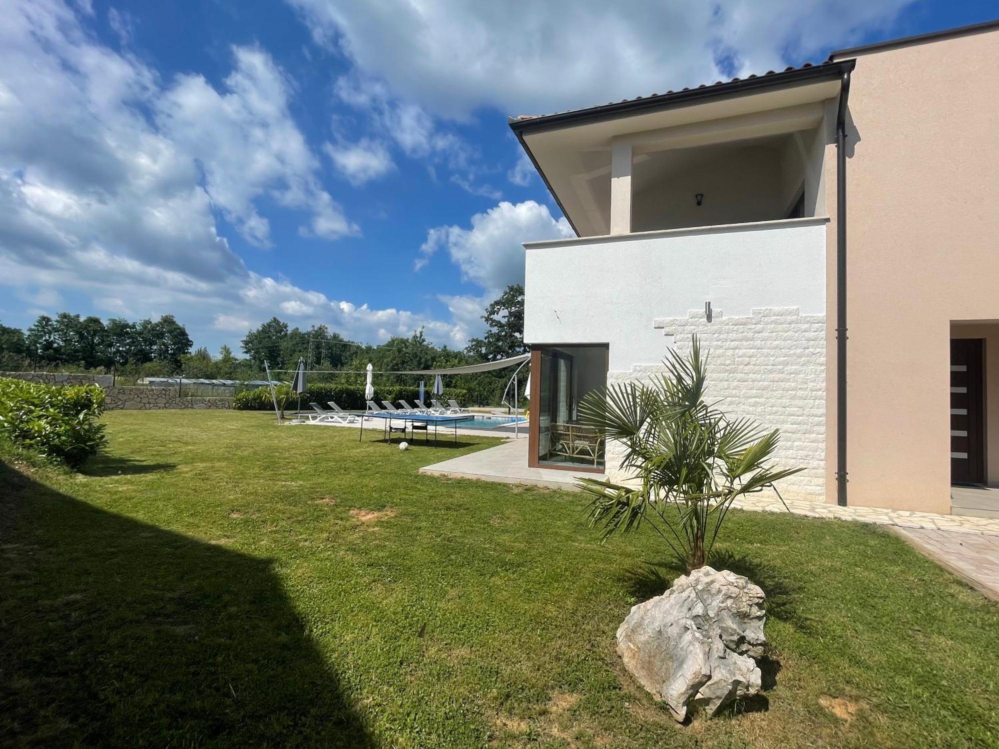 Villa Fluggi Near Labin Santalezi Экстерьер фото